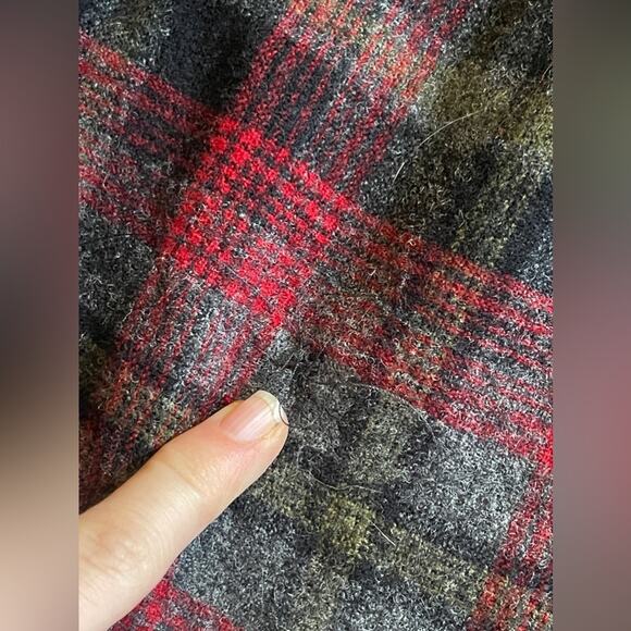 60s Vintage Pendleton Plaid Wool Shirt Jacket - Picture 5 of 9